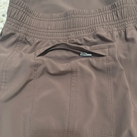 Athleta Chelsea Utility Jogger Size 6 - Picture 6 of 10
